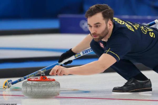 鹅山体育馆羽毛球培训班报名须知(图1)